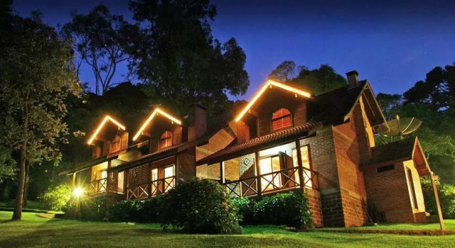 Chalets do Vale, Забронировать Шале Отели в центре Карниел, в центре, Парковка, Завтраки