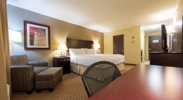 Номер Standard Holiday Inn Hotel and Suites-Kamloops by IHG