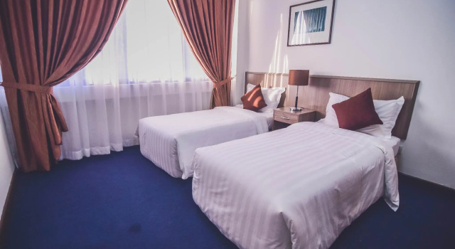 Семейный люкс с 2 комнатами Jubilee Hotel
