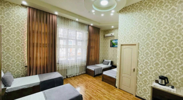Четырёхместный номер Standard Мини-отель Alisher Hotel