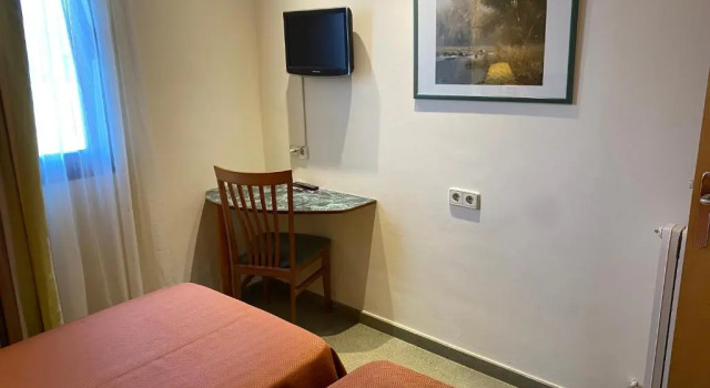 Hostal Meson Pepa, Book Hotel Billige hoteller i La Rioja
