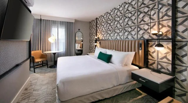 Номер Standard Hotel Virginia Santa Barbara, Tapestry Collection by Hilton