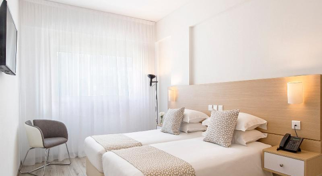 Семейный номер Standard с балконом и с видом на бассейн Sofianna Resort & Spa