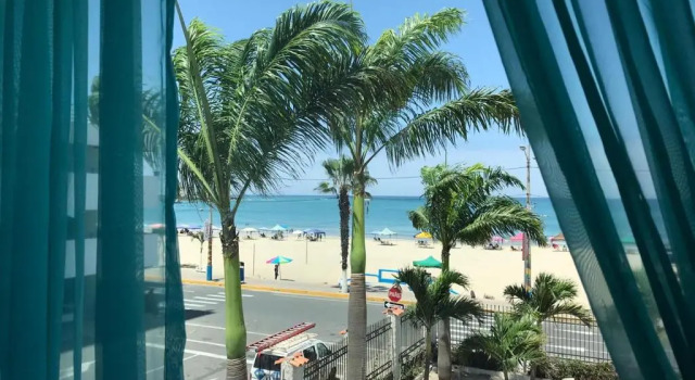 Четырёхместный номер Deluxe Hotel Casablanca Salinas