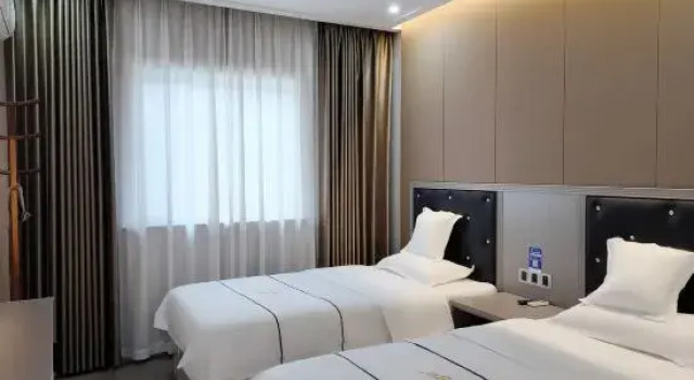 Люкс Xinyi Hotel (Changzhou Oriental Salt Lake ResortStore)