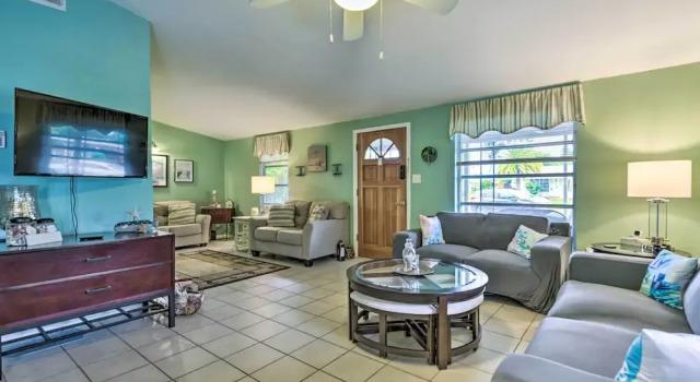 North Port Escape w/ Pool ~ 12 Mi to Beach!, Prenota Hotel North Port Florida