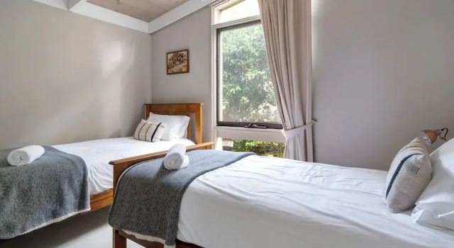 Secluded 3-bed Retreat Moments to the Beach, Buchen Sie Ferienwohnung Surf Beach New South Wales