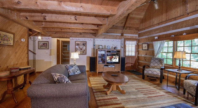 Valhalla by Heritage Cabin Rentals