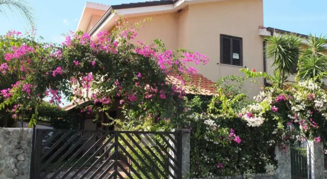 Casa Vacanze Porto Ada, Varaa Hotelli Pizzo Calabria