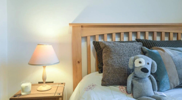 Bright One Bedroom Clifton City Pad, Забронировать Отель Клифтон Бристоль, рядом с Christ Church Clifton