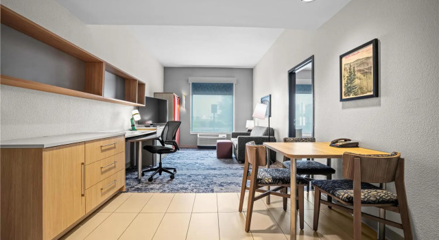 Четырёхместный люкс Home2 Suites By Hilton Pigeon Forge