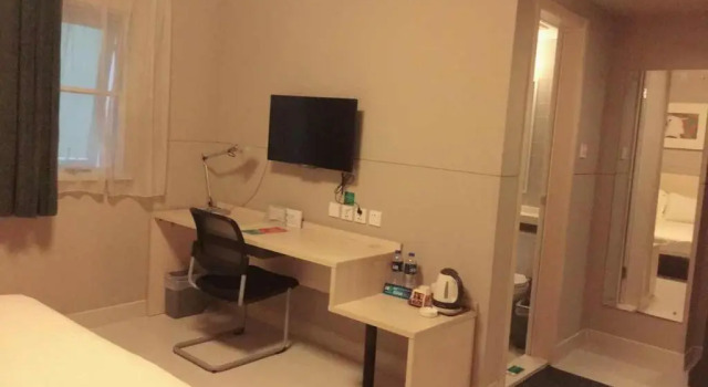Двухместный номер Superior Jinjiang Inn Dongguan Nancheng Xiping Subway Station