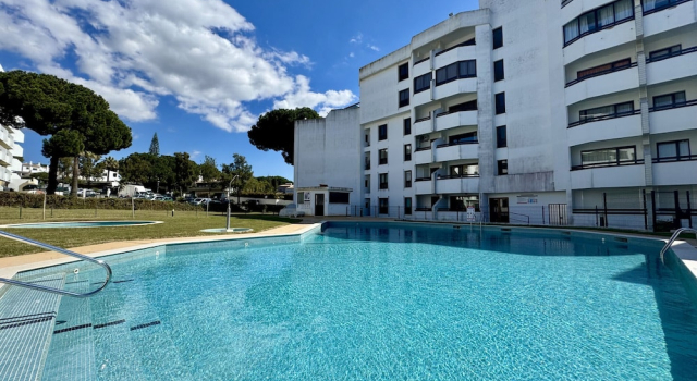 Vilamoura Charming 2 With Pool by Homing