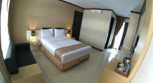 Grand Hani Hotel, Rezervovat Hotel Parompong West Java