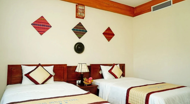 Номер Superior с балконом Hoa Binh Hotel