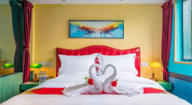 Floral Hotel Lijiang Nanzhao Mansion, Забронировать Отель Отели Лицзян 3 звезды, рядом с Улица Сквер-стрит Древнего города Даянь, 3*