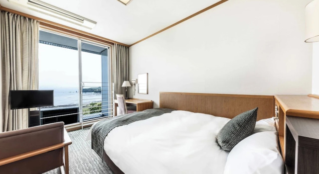 Двухместный номер Standard с балконом и с видом на море Spa and Resort Hotel Solage Oita Hiji Beppuwan