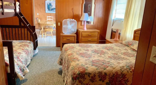 Phillips Historic Motel & Cottages, Забронировать Мотель Роббинсвилл Great Smoky Mountains National Park, рядом с Cheoah River