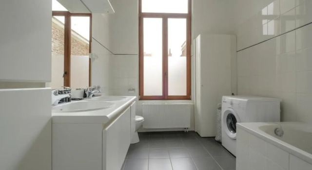 Апартаменты Spacious 2 bedrooms flat between Les étangs d'Ixelles and the University