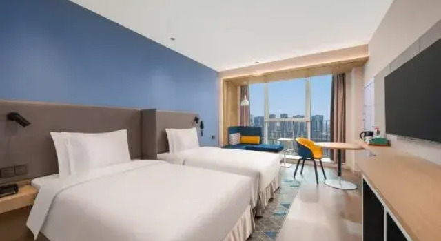 Четырёхместный номер Standard с видом на реку Holiday Inn Express Taizhou Toumen Port by IHG