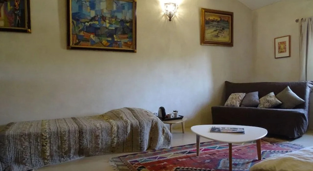 La Louvière des Bruyères, Boek Hotel Robion Luberon