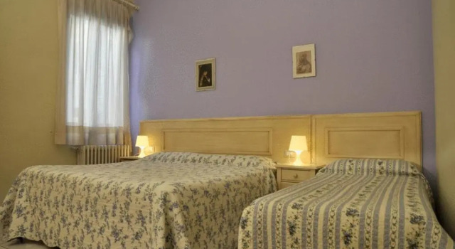 Трёхместный номер Standard Hotel Regina