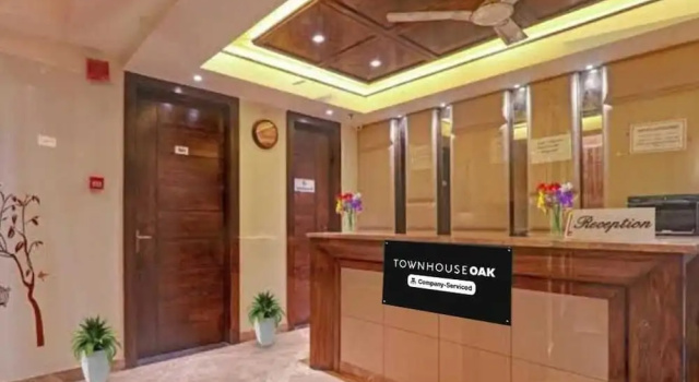 Townhouse Oak IIT Kanpur Metro Station