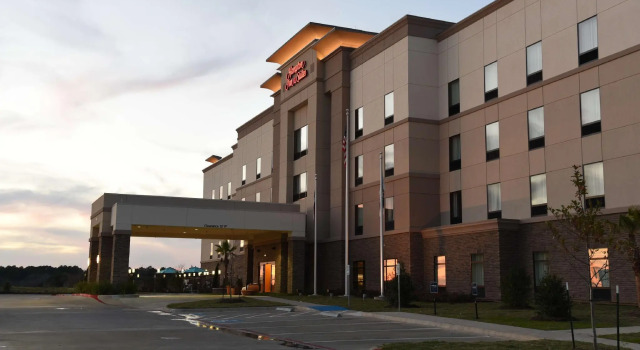 Четырёхместный номер Standard Hampton Inn & Suites Huntsville
