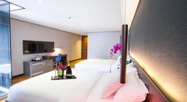 Двухместный номер Deluxe Ramada Encore Makati