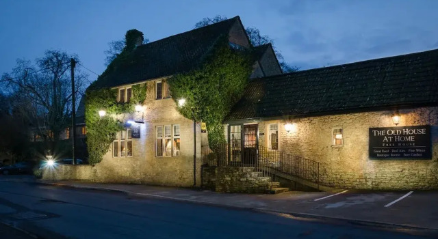 The Old House At Home, Book Pension Castle Combe Wiltshire