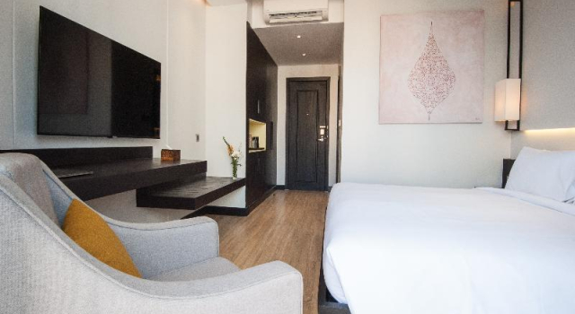 Двухместный номер Deluxe с балконом GLOW PARK HOTEL Grand Royal Palace