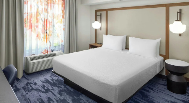Люкс Fairfield Inn & Suites South Boston