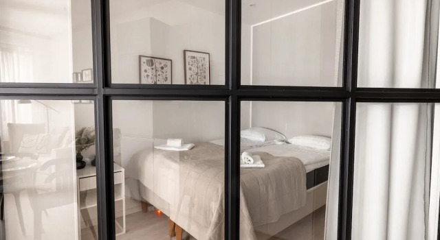 Апартаменты Deluxe 2ndhomes Modern 1BR Home w Sauna&Balcony