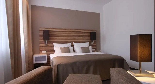 Hotel Im Schulhaus, Забронировать Отель Отели земли Гессена 4 звезды, 4*