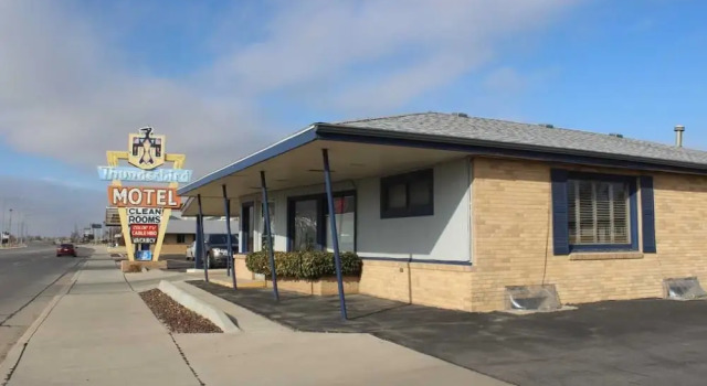 Thunderbird Motel, Reserva ahora Motel Dodge City Kansas