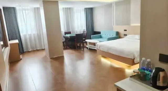 Люкс Deluxe Xi'an Qingya Hotel