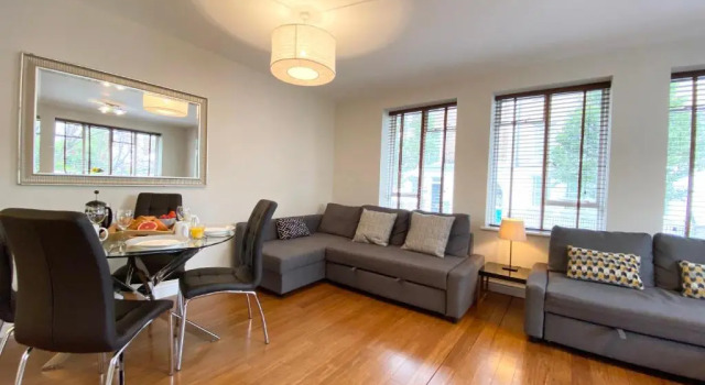 Apartment Next to Victoria Station