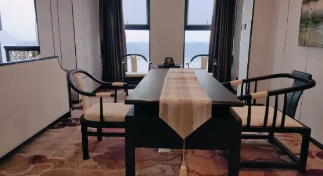 Люкс Ambassador Le Shan Jinjiang Jia Zhou Hotel