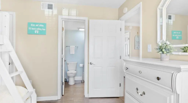 115 Charleston Oceanfront Villas Beach Daze, Забронировать Отель Фоли-Бич Lowcountry, рядом с Рыболовный пирс Фолли-Бич