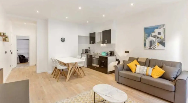 Amazing & brand new Parisian flat for 6p, Забронировать Апартаменты/квартира 10-й округ: Республика Париж, рядом с Станция метро Rambuteau