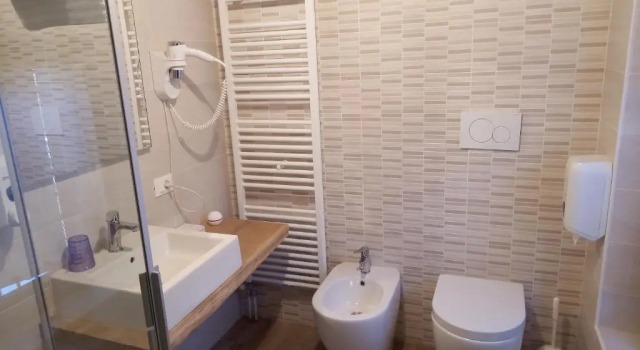 Семейный номер Standard с видом на озеро Agriturismo Cornolade