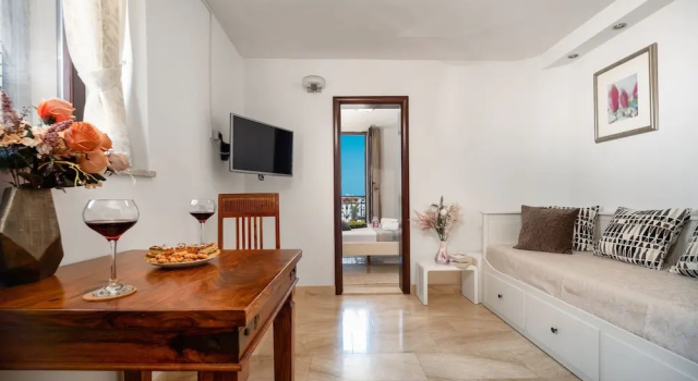 Апартаменты с балконом и с видом на море Apartments Perko