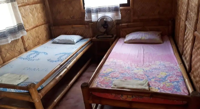 Коттедж с балконом Calayo Beach Resort