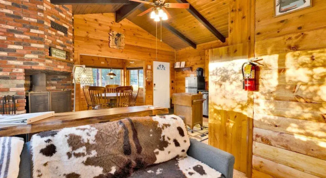 Orchard Family Cabin #2560, Забронировать Дом для отпуска Виллы Биг-Бэр-Лейк, рядом с Big Bear Queen Lake Tours, Вилла
