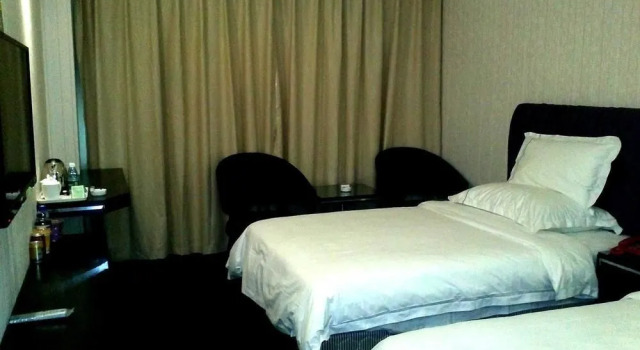 Отель Junyi Hotel Yingmenkou, Забронировать Отель Чэнду Сычуань, рядом с Chengdu International Exhibition Centre