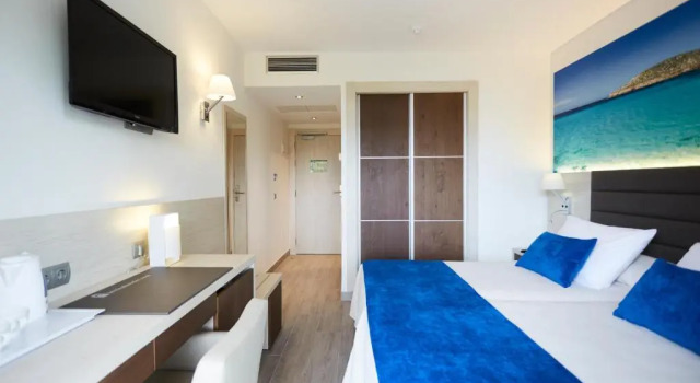 Двухместный номер Superior с видом на море Invisa Hotel Club Cala Blanca