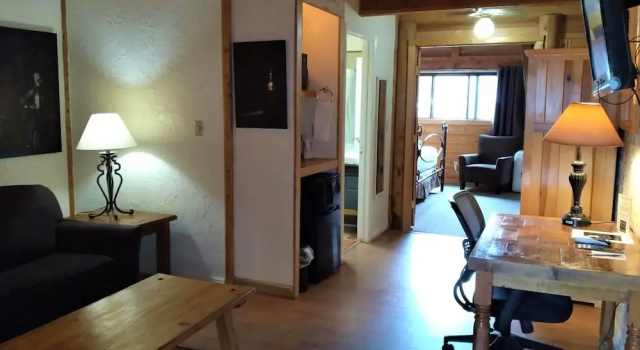 Трёхместный люкс The Boulder Creek Lodge