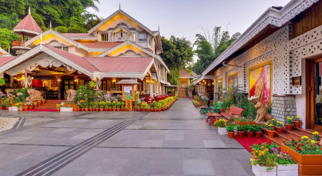 Номер Standard Mayfair Spa Resort & Casino