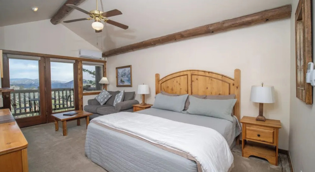 Номер Standard с балконом Taharaa Mountain Lodge