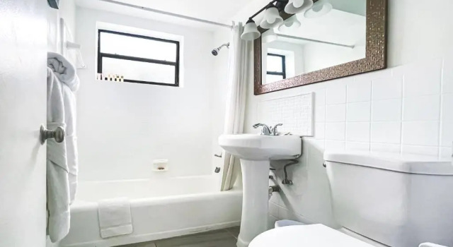 Четырёхместный номер Deluxe Hollywood Beach Hotels